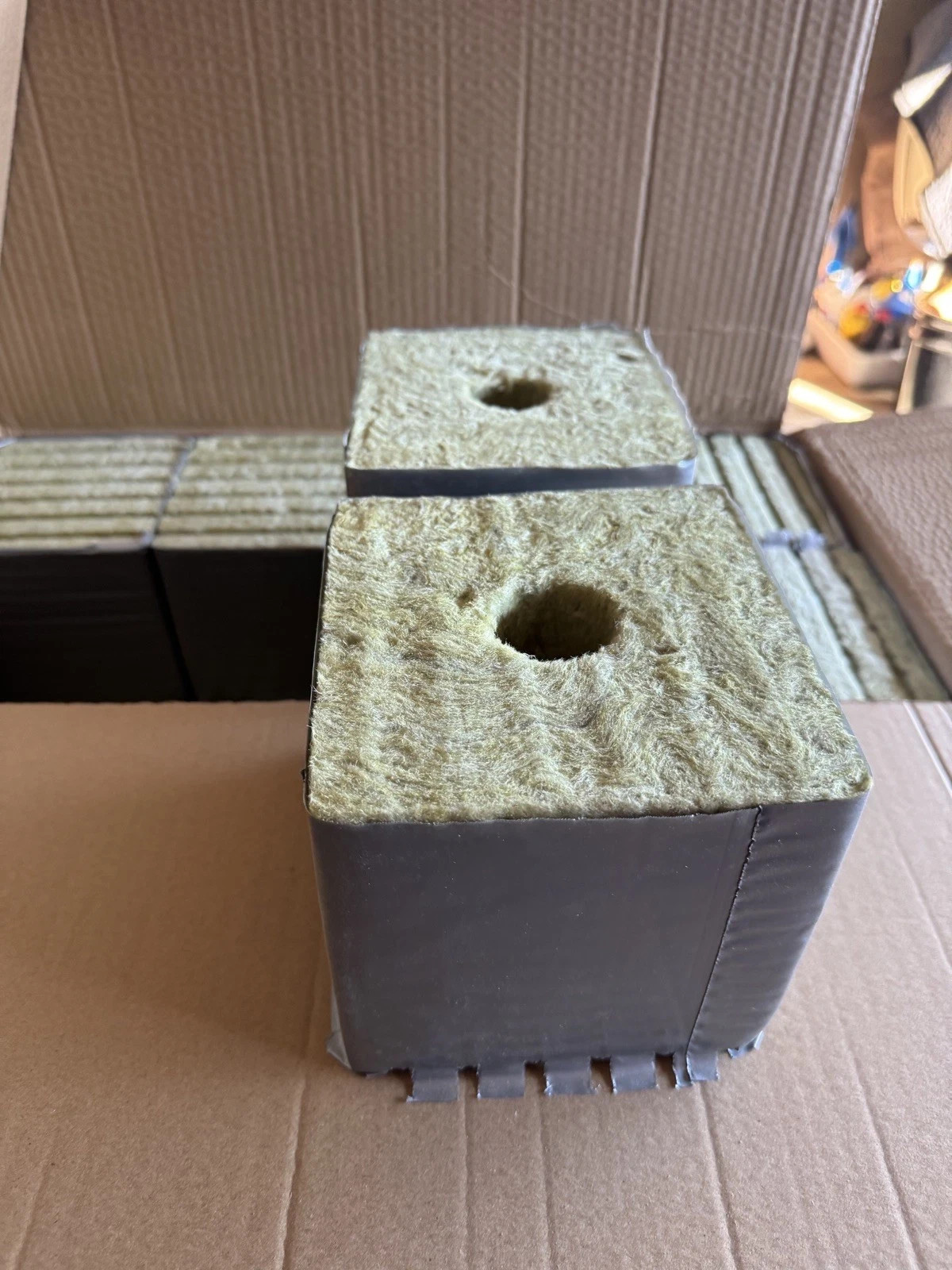 Rockwool Grow Blocks Cubes 6 x 6 x 6 in w/ Hole Set of 4
