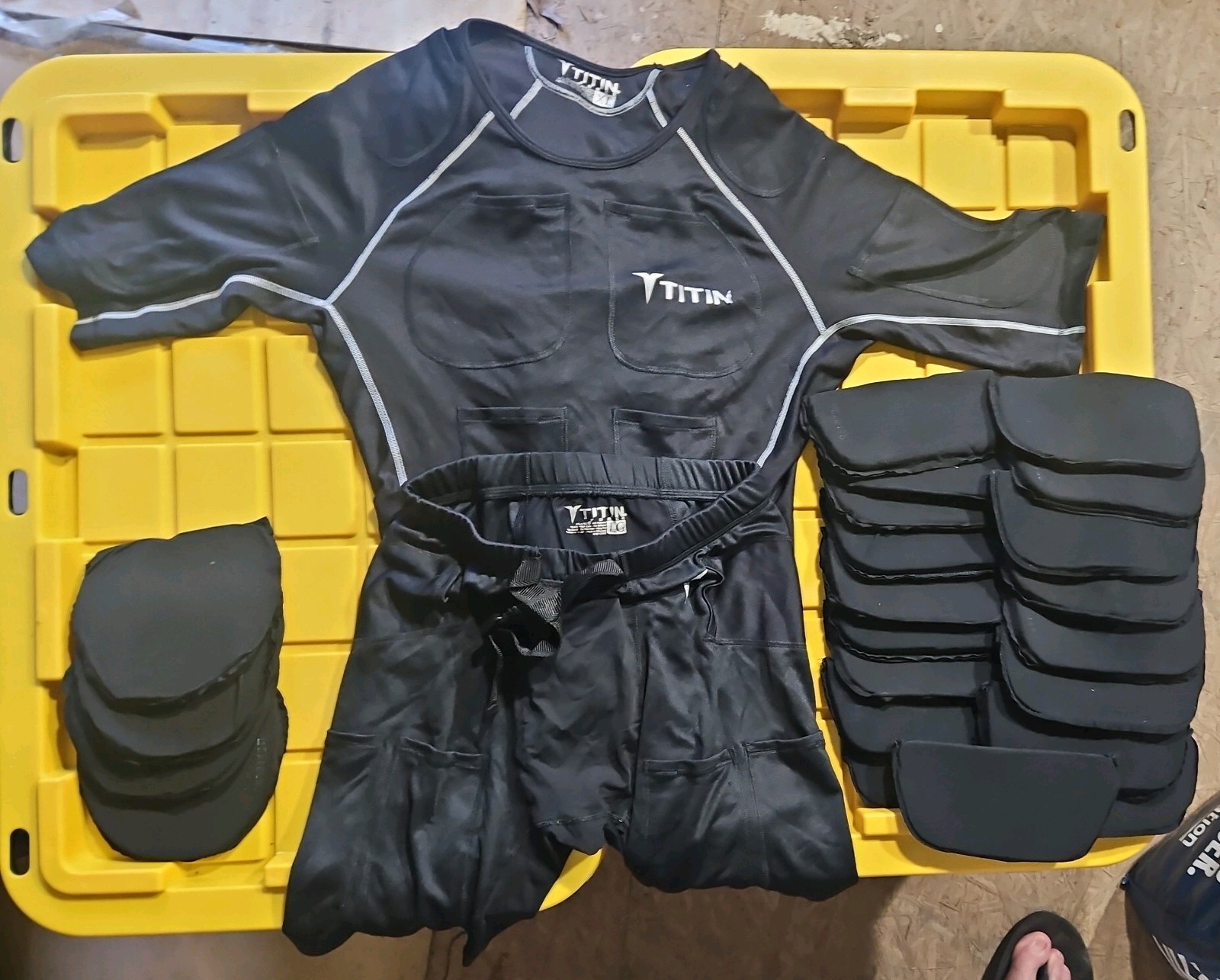 TITIN Force SS Weighted Compression Shirt XL Shorts LG With 22 Weights Set