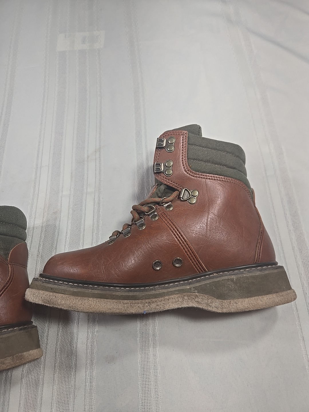 Simms River Wading Boots Felt Sole Leather Size 7 Brown/Green