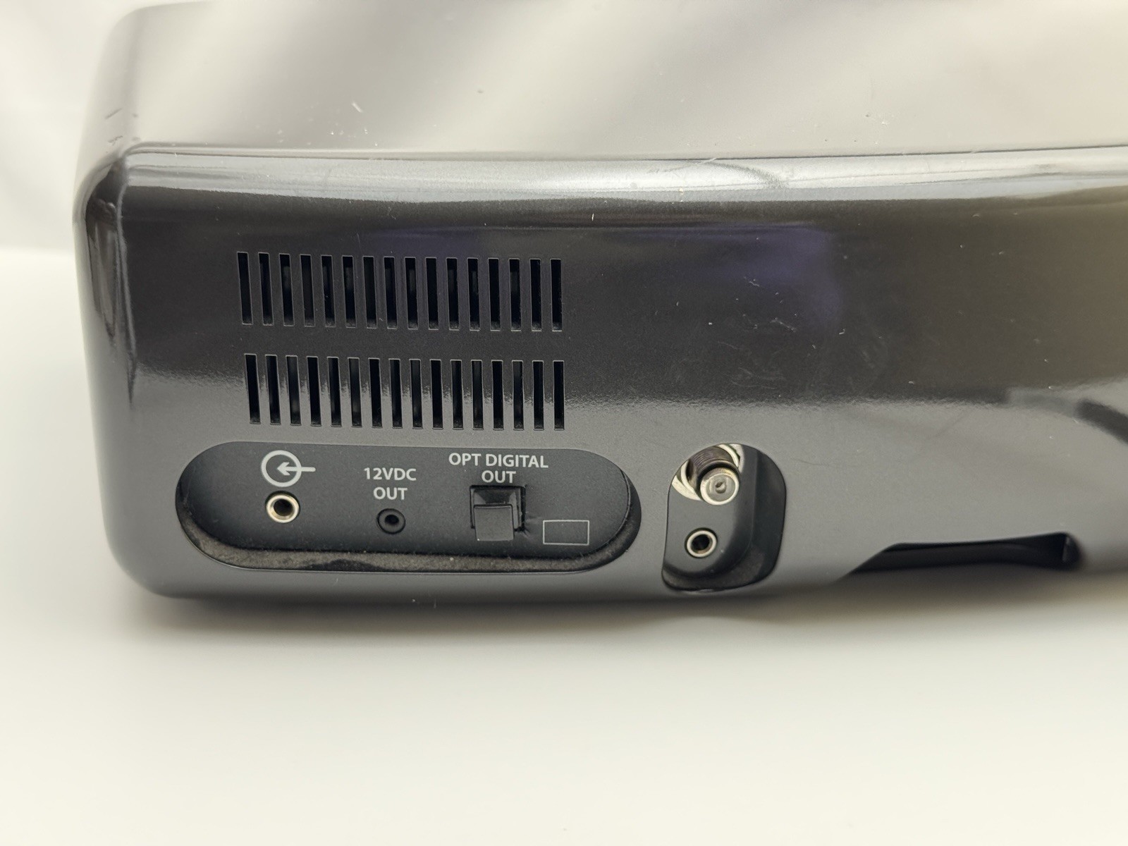 Cambridge Soundworks HD Radio 820HD No Remote Free shipping