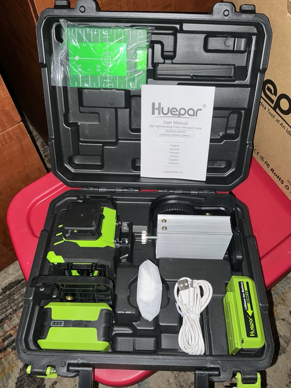 Huepar 4D 360 Self-Leveling Cross Line Laser Level New With Case LS04CG