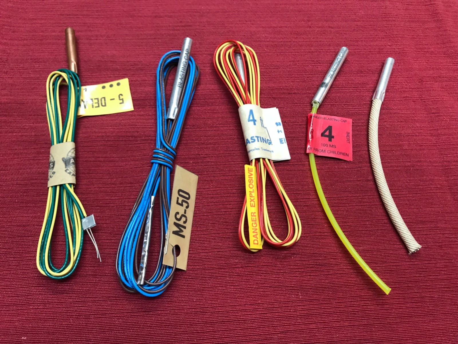 Set of 5 different inert blasting caps for mining display, movie prop, airsoft