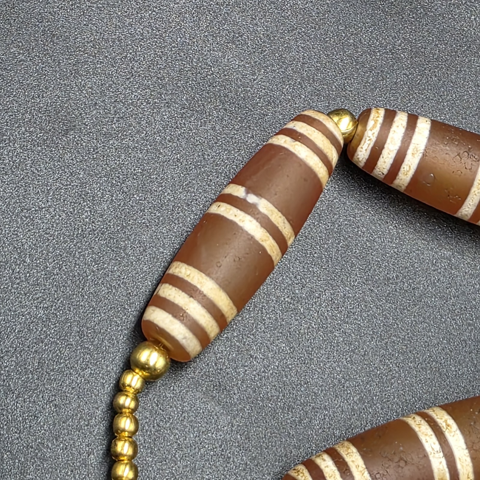 Antique Etched Carnelian Decorated Agate Beads Necklace.