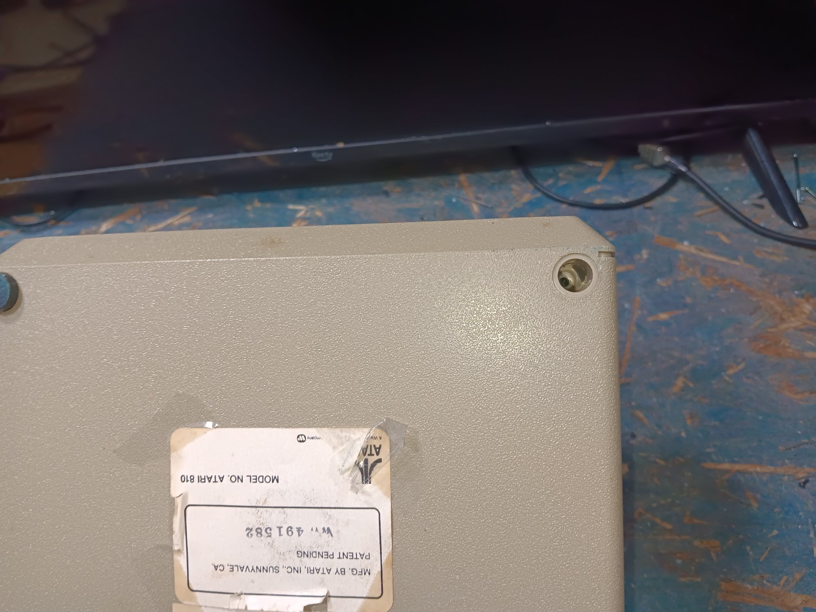 Atari 810 EXACT FLOPPY DISK DRIVE ONLY-GOOD-QUICK TESTED-NOT LOCKING IN-READS