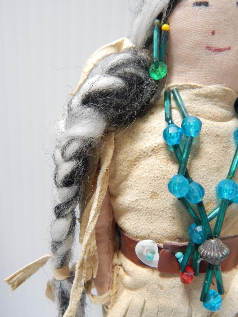 ANTIQUE VINTAGE SOUTHERN PLAINS INDIAN TUBE BEADED FEMALE DOLL - HIDE DRESS