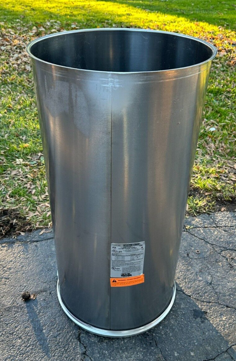 Metal-Fab 18FCSSW36 18" Diameter 36" Length Single Wall Stainless Steel Pipe