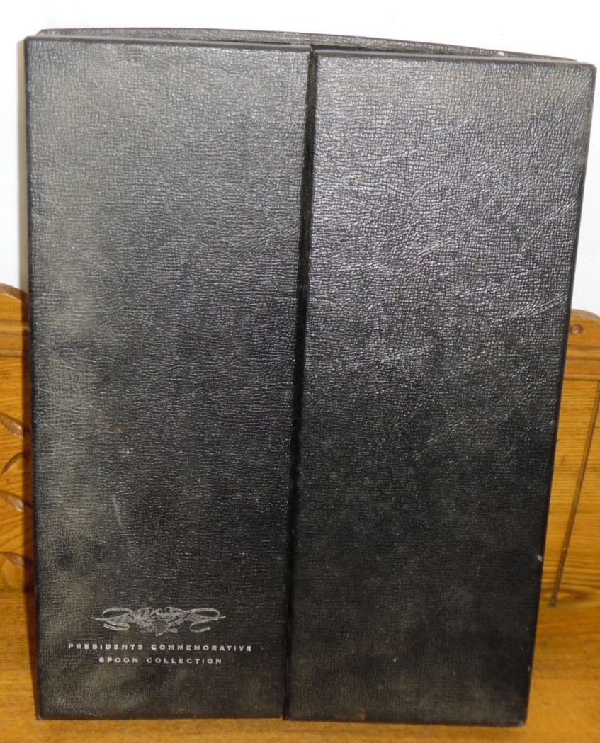 Vintage Wm. Rogers International Silver Plate Presidential 34 Spoon Set In Case