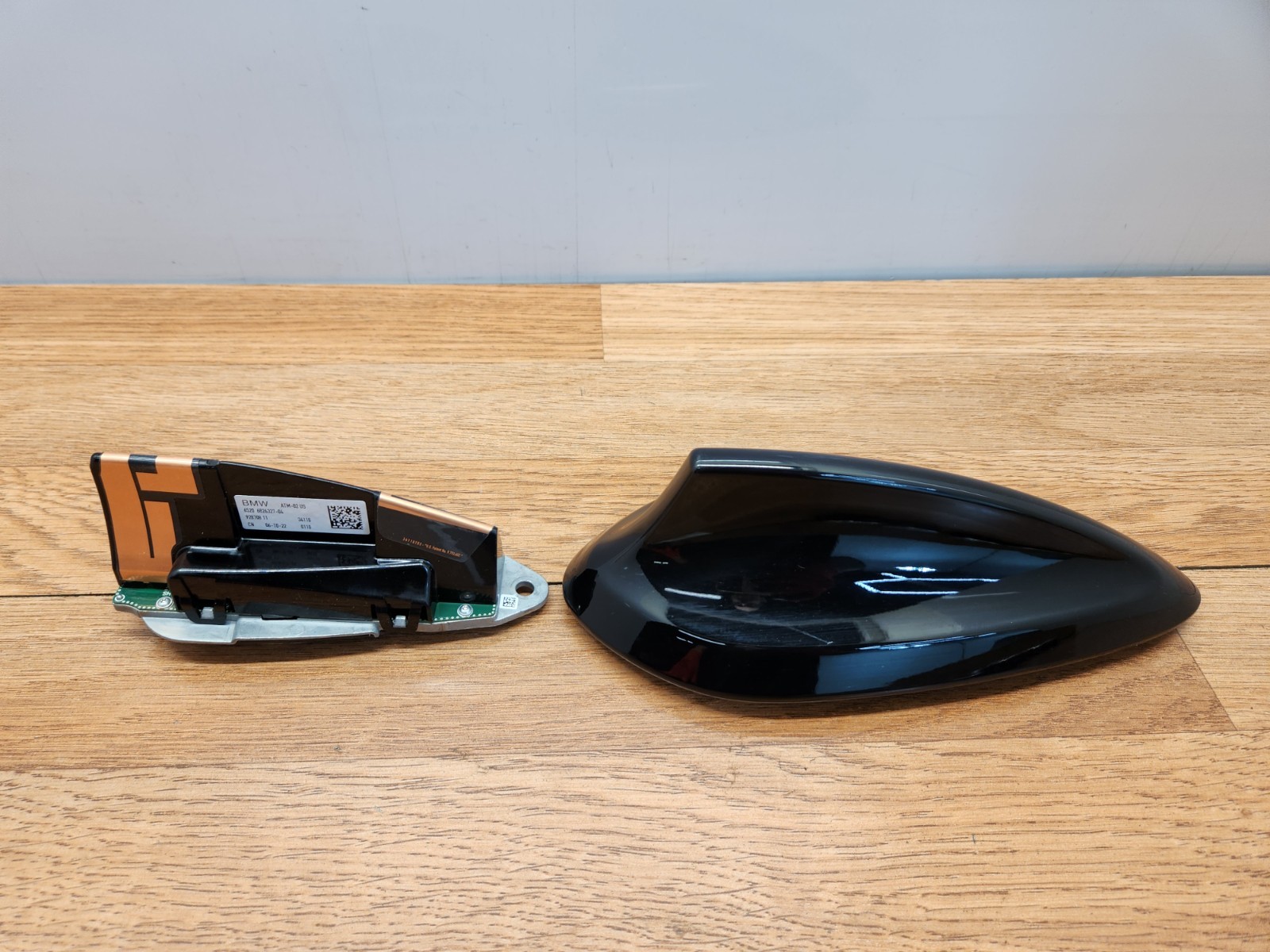 ✅OEM BMW G01 G02 G12 G30 F90 Roof Shark Radio Antenna Module Unit w/Module Black