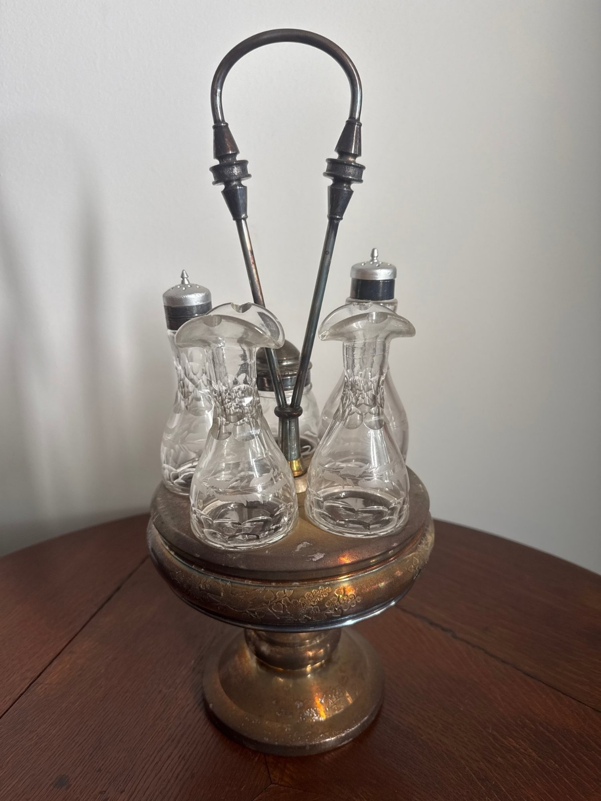 Antique Meriden Silverplate Condiment Cruet Set 5 Bottles Victorian