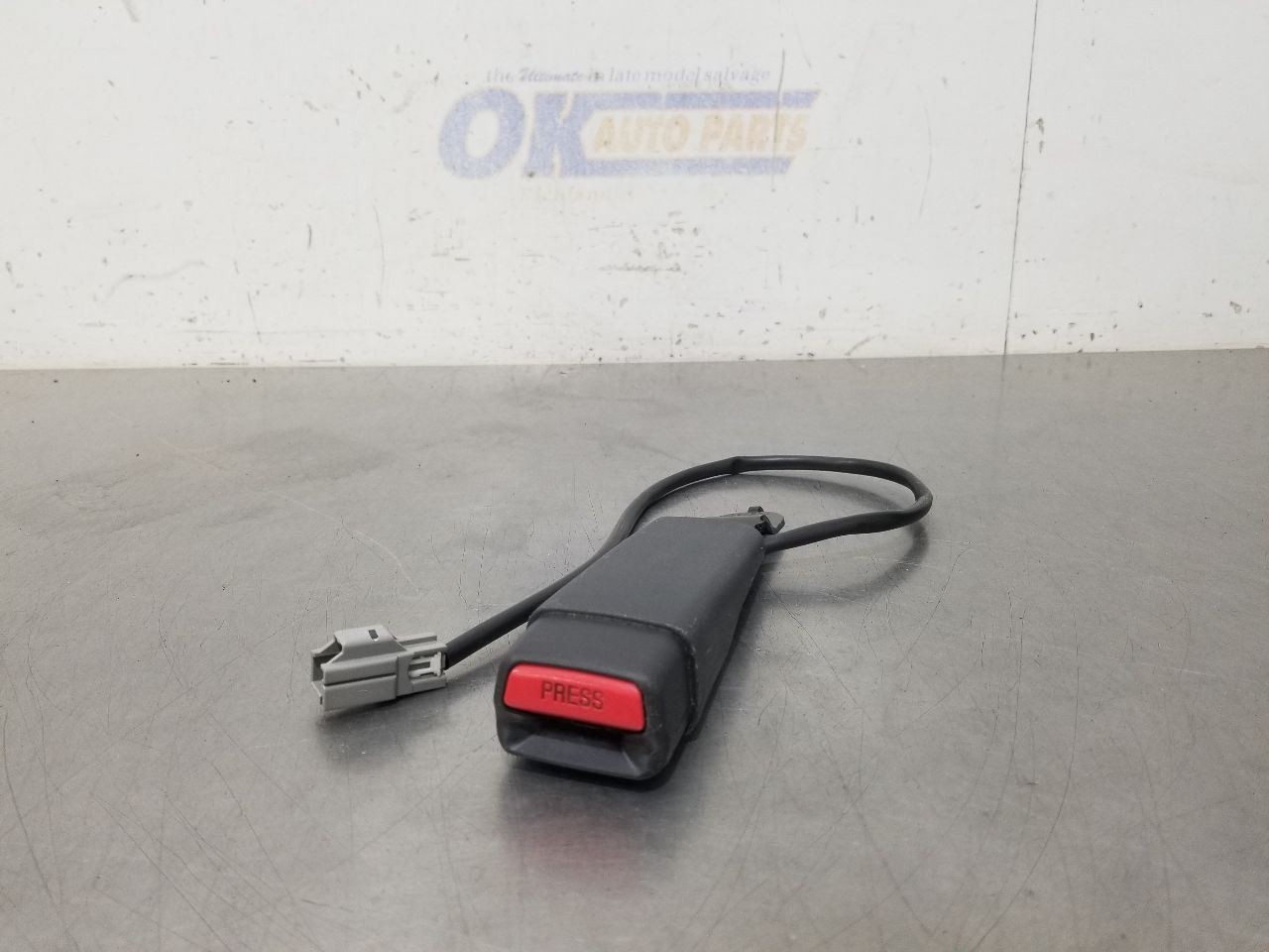 09 2009 DODGE CHALLENGER R/T FRONT BUCKET SEAT BELT BUCKLE BLACK LEFT DRIVER