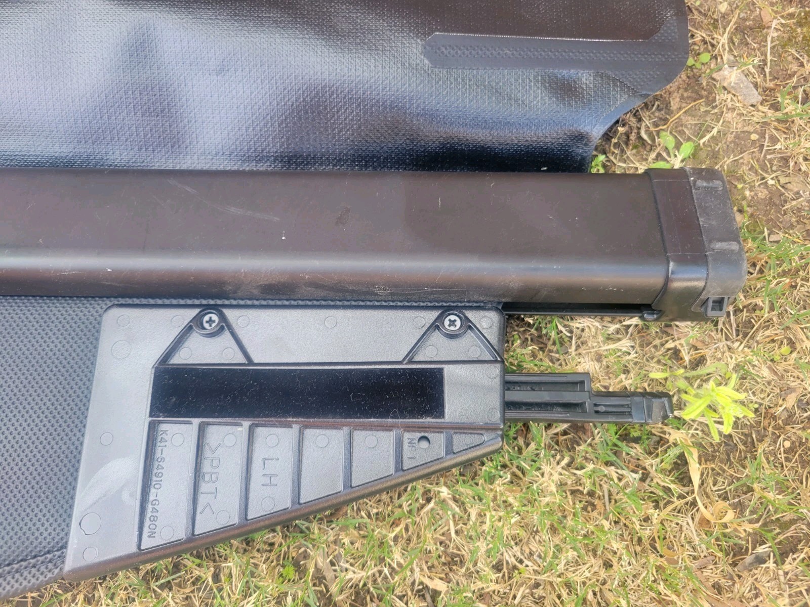 2004-2009 LEXUS RX330 RX350 RX400H RETRACTABLE BLACK CARGO COVER SHADE OEM