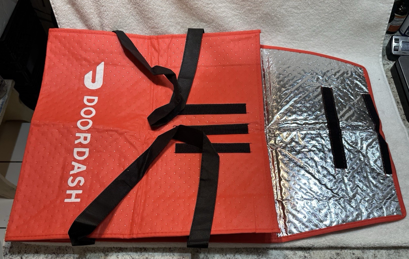 Lot of 4 ~ DOORDASH ~ Large 19x19x5 Insulated Pizza Delivery Bag / Tote ~ ERRORS