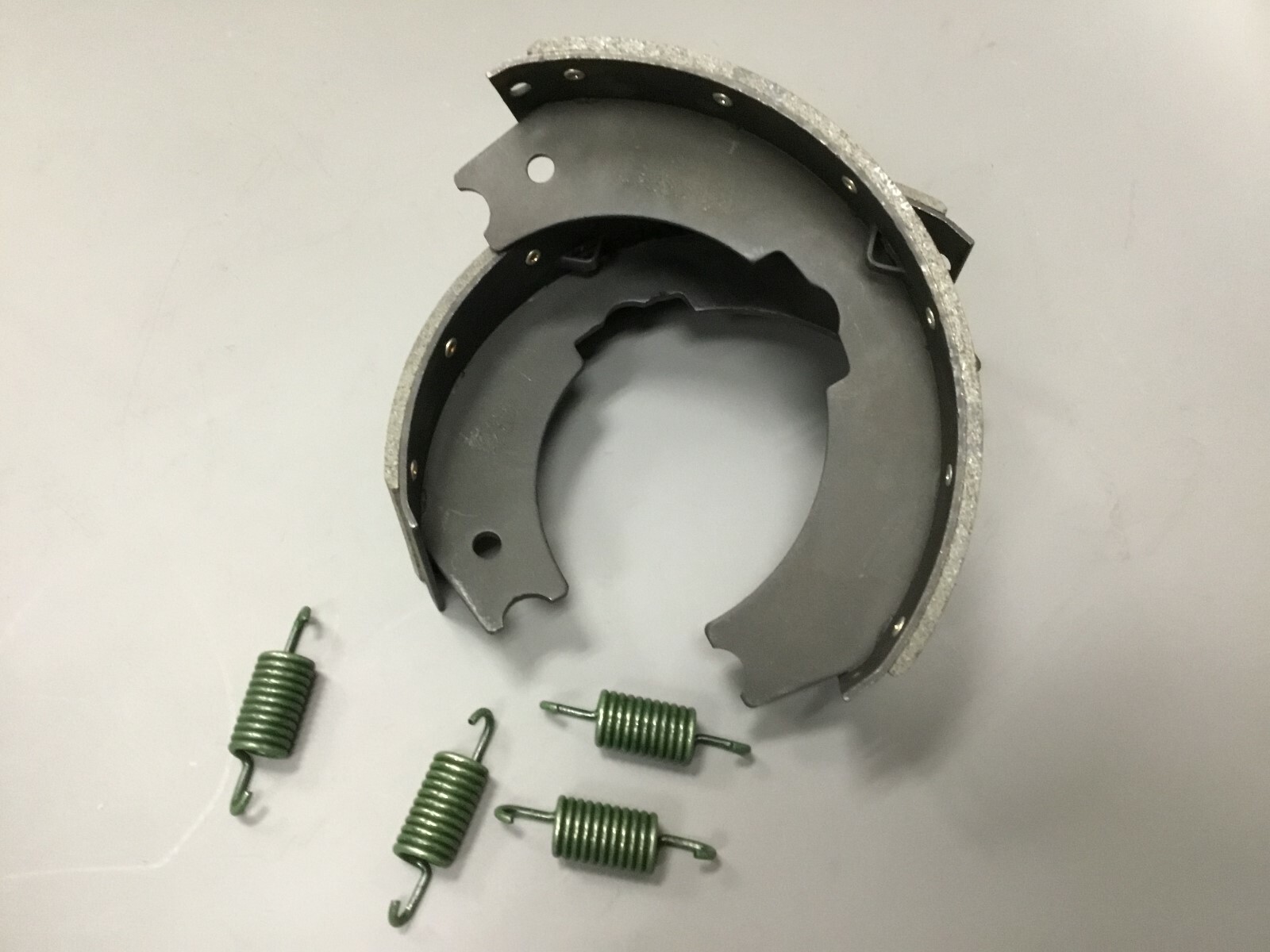 3722G501, S-A173, Parking Brake Shoes with spring kit 10'' x 3'' SHIPS SAME DAY!