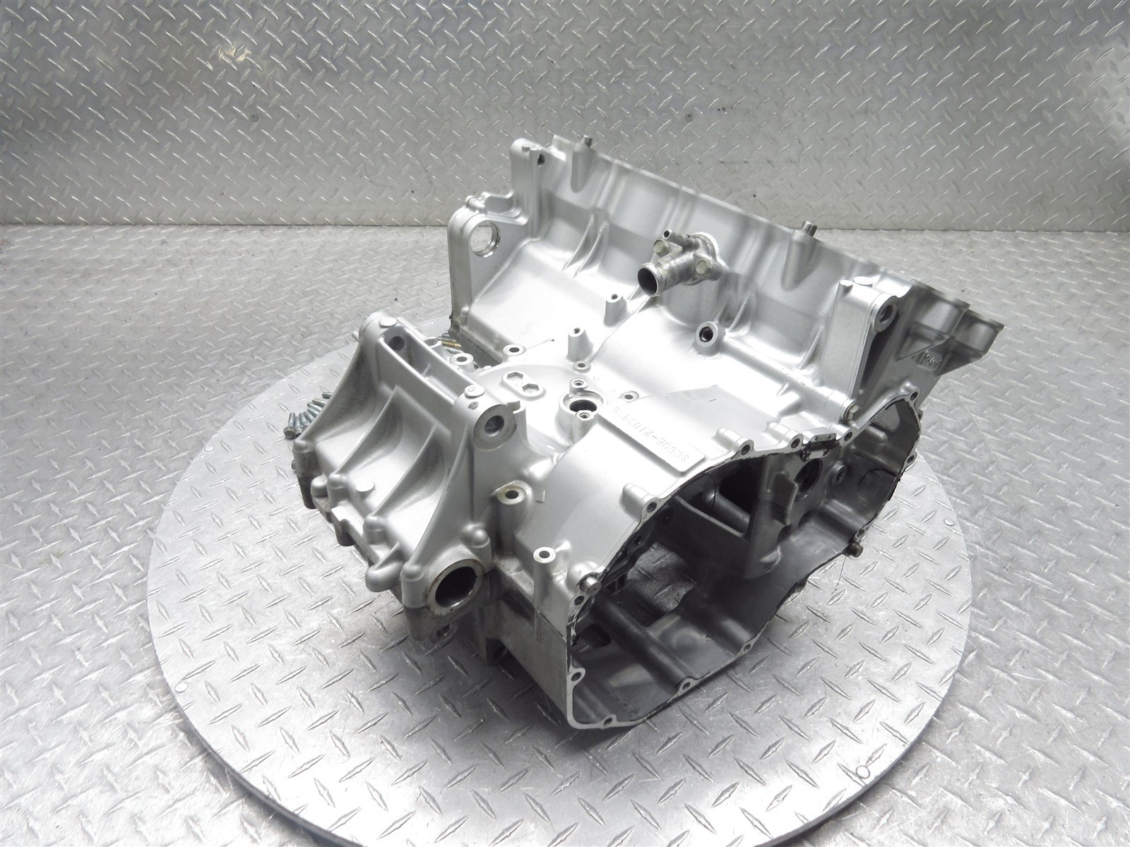 2003 02-03 Honda CBR 954 CBR954RR Crankcase Crank Case Engine Motor Block Piston