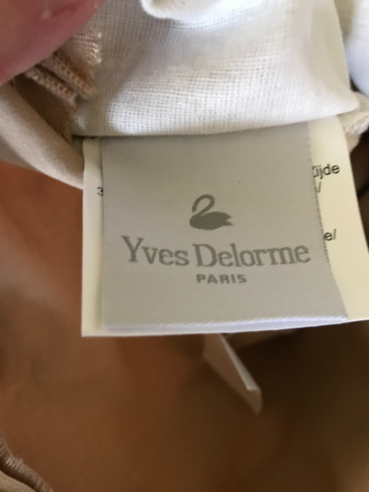 NWT Yves Delorme Accent Throw Cushion Pillow Cover Tan Floral Swirls Embroidery