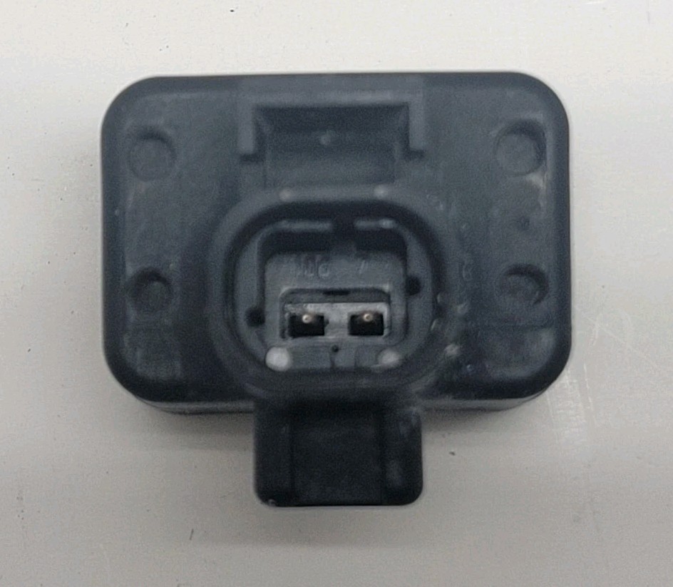 2003 - 2004 Cadillac GMC Chevrolet SRS Front Bumper Sensor 15057506 OEM