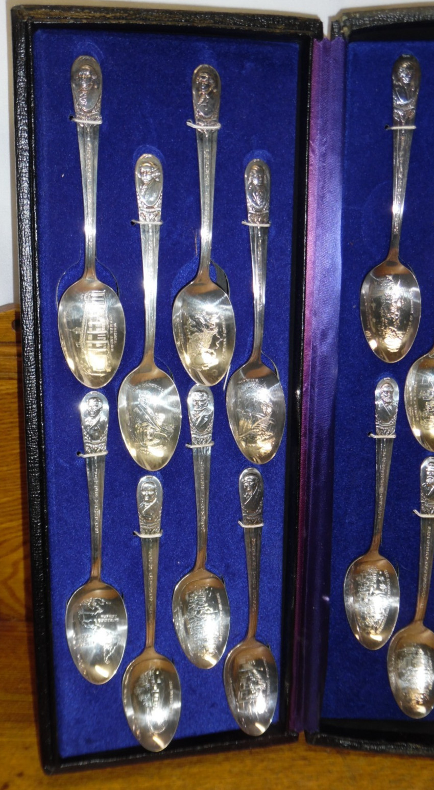 Vintage Wm. Rogers International Silver Plate Presidential 34 Spoon Set In Case