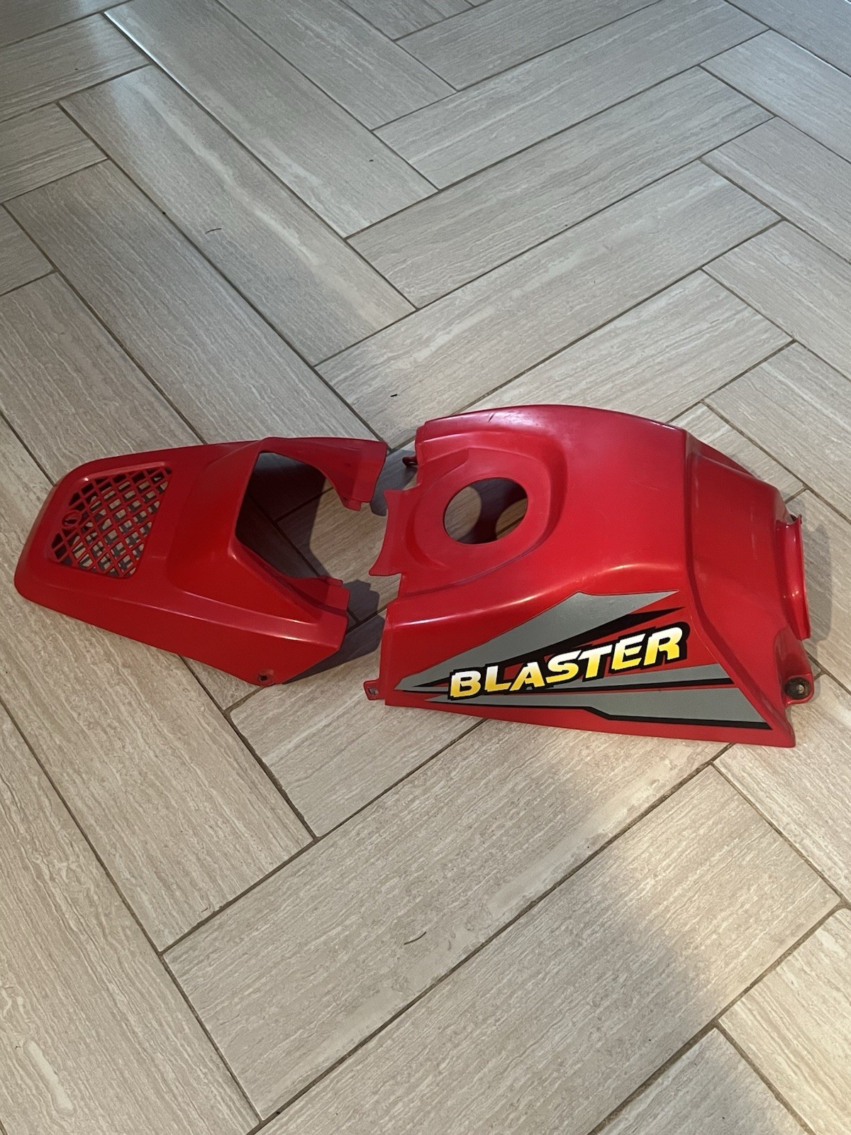 Yamaha Blaster 200 1988-2002 Gas Tank Plastic And Front Plastic Used Oem RED