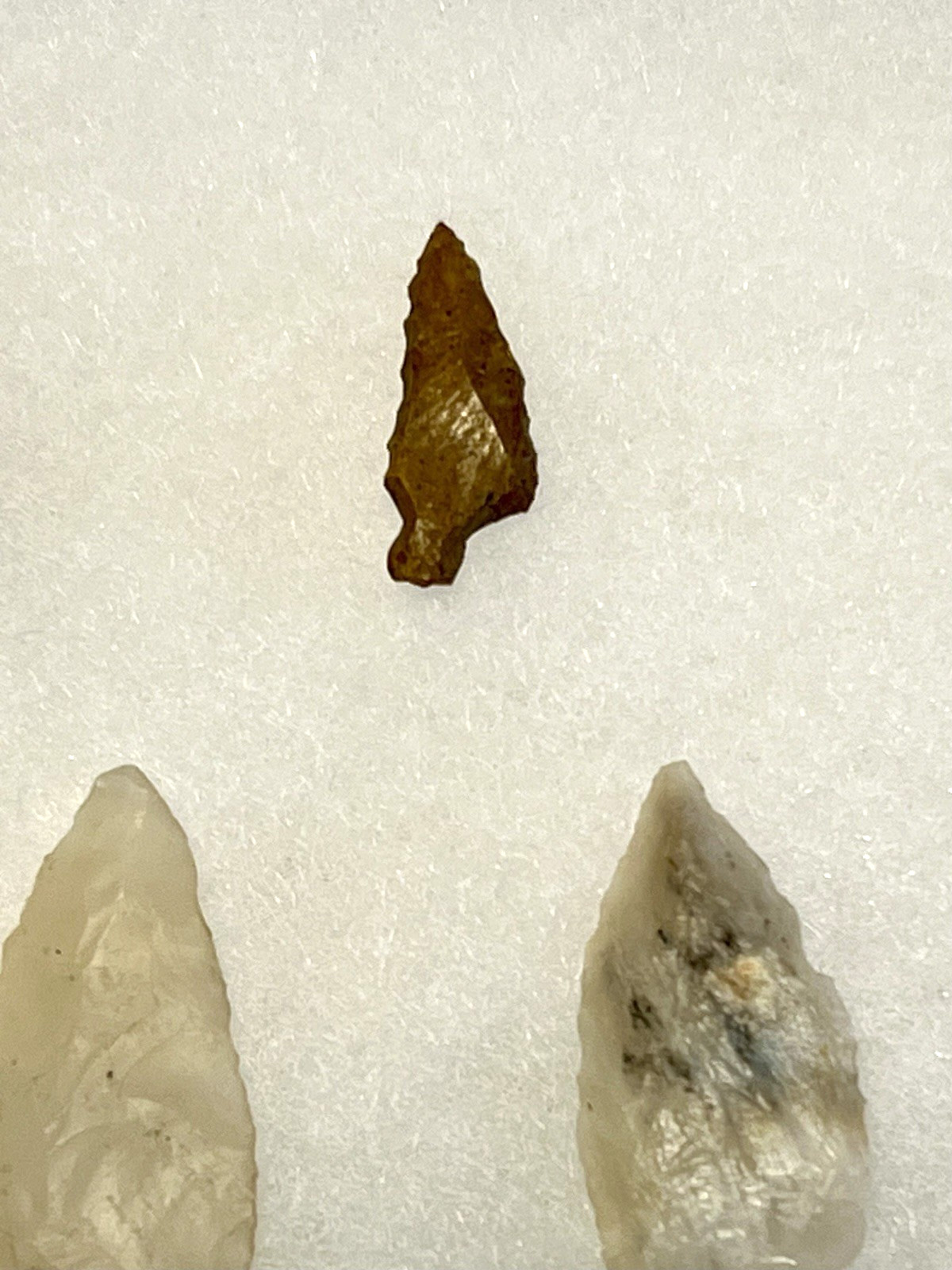 Antique Original Native American Indian Arrowheads; Ryker Glass Case; Qty 8 #A3