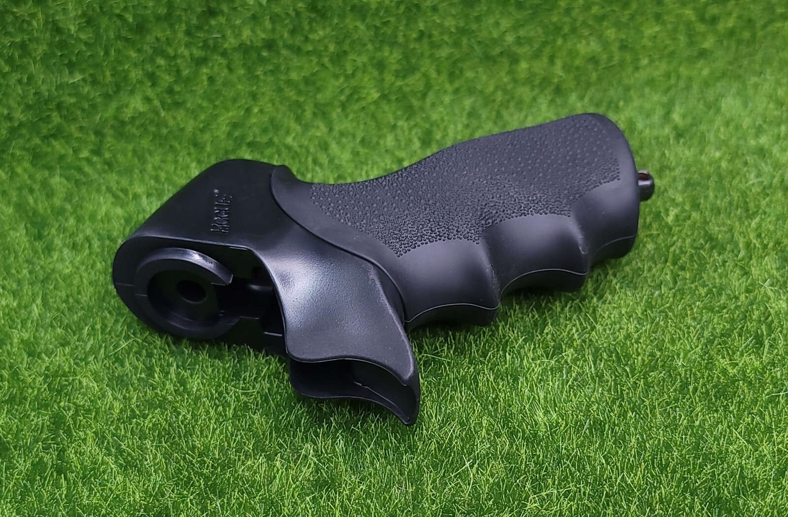 Hogue Black Rubber Tamer Shotgun Grip For 12 & 20 Gauge Mossberg 500 590 - 05014