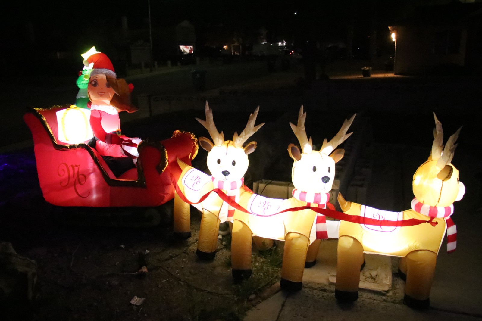 Mariah Carey 12ft Christmas Inflatable Santa Sleigh +3 Reindeer Outdoor -RETIRED