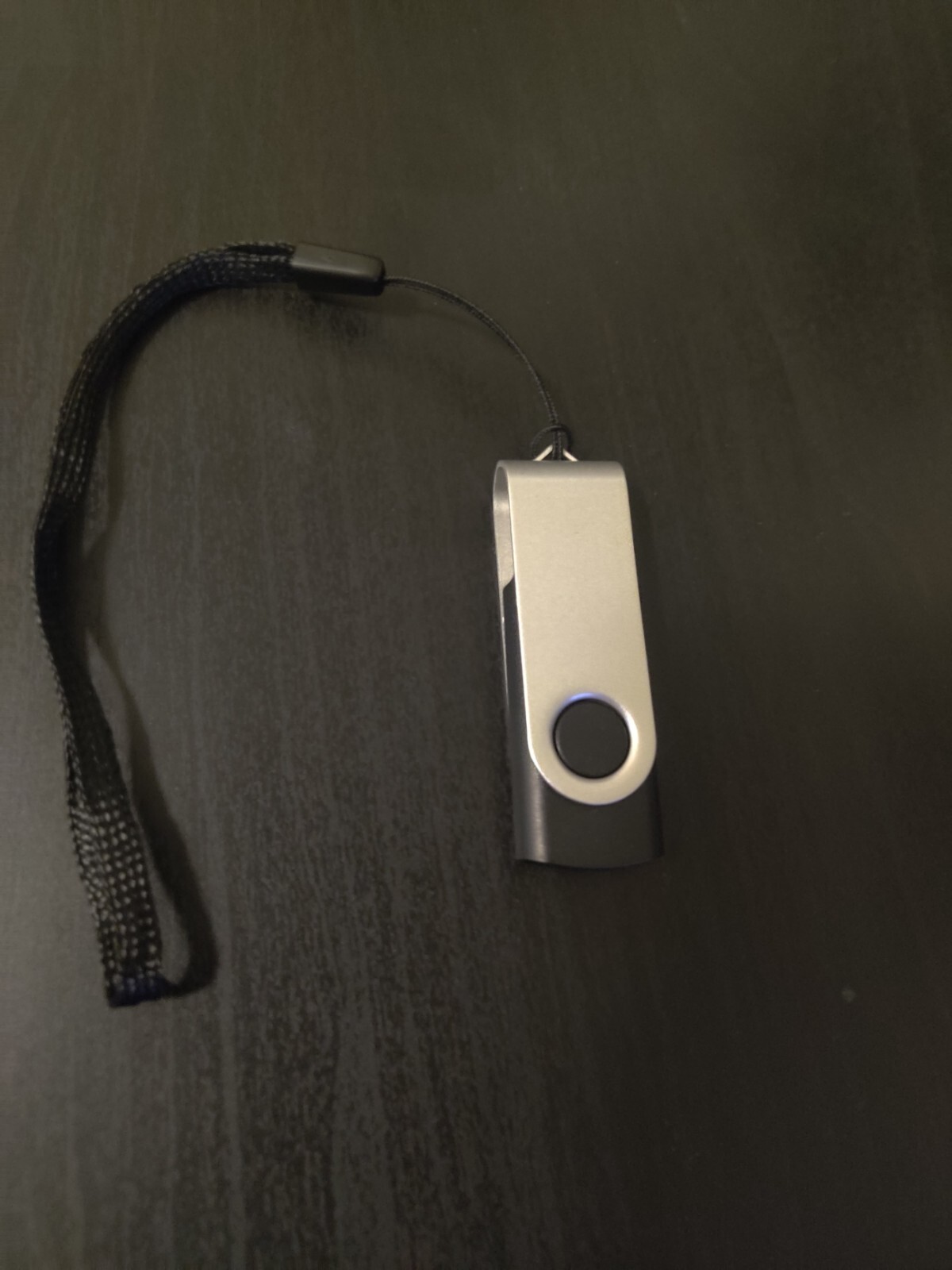 Custom Bootable OS 16GB USB - Mint, Kali, Fedora, Ubuntu, Debian