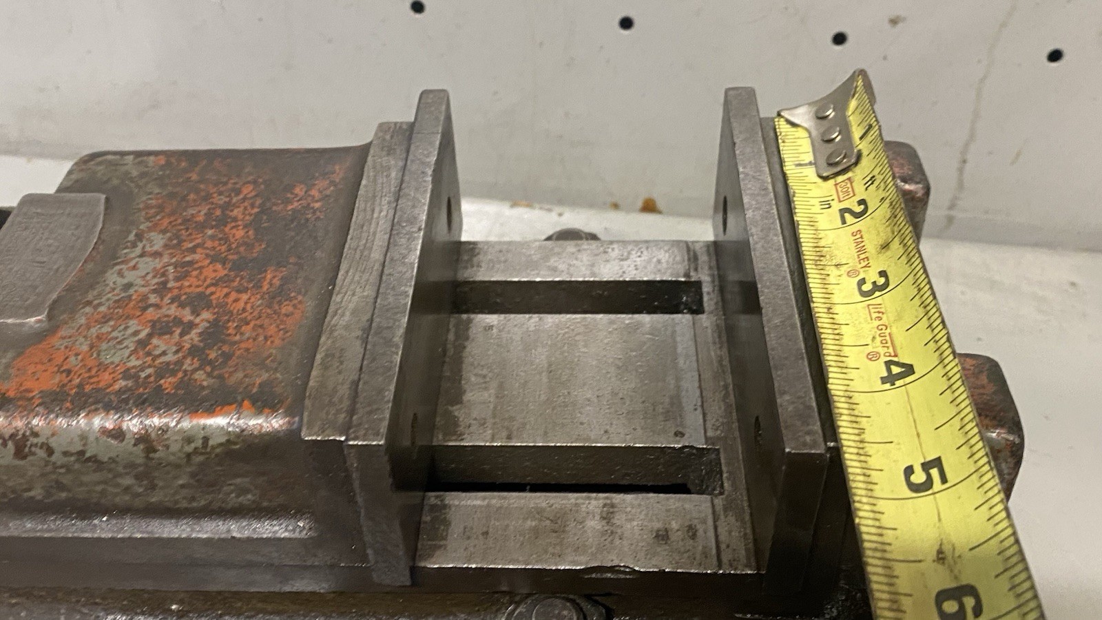 L W CHUCK Milling Machine Vise W/ Swivel Base