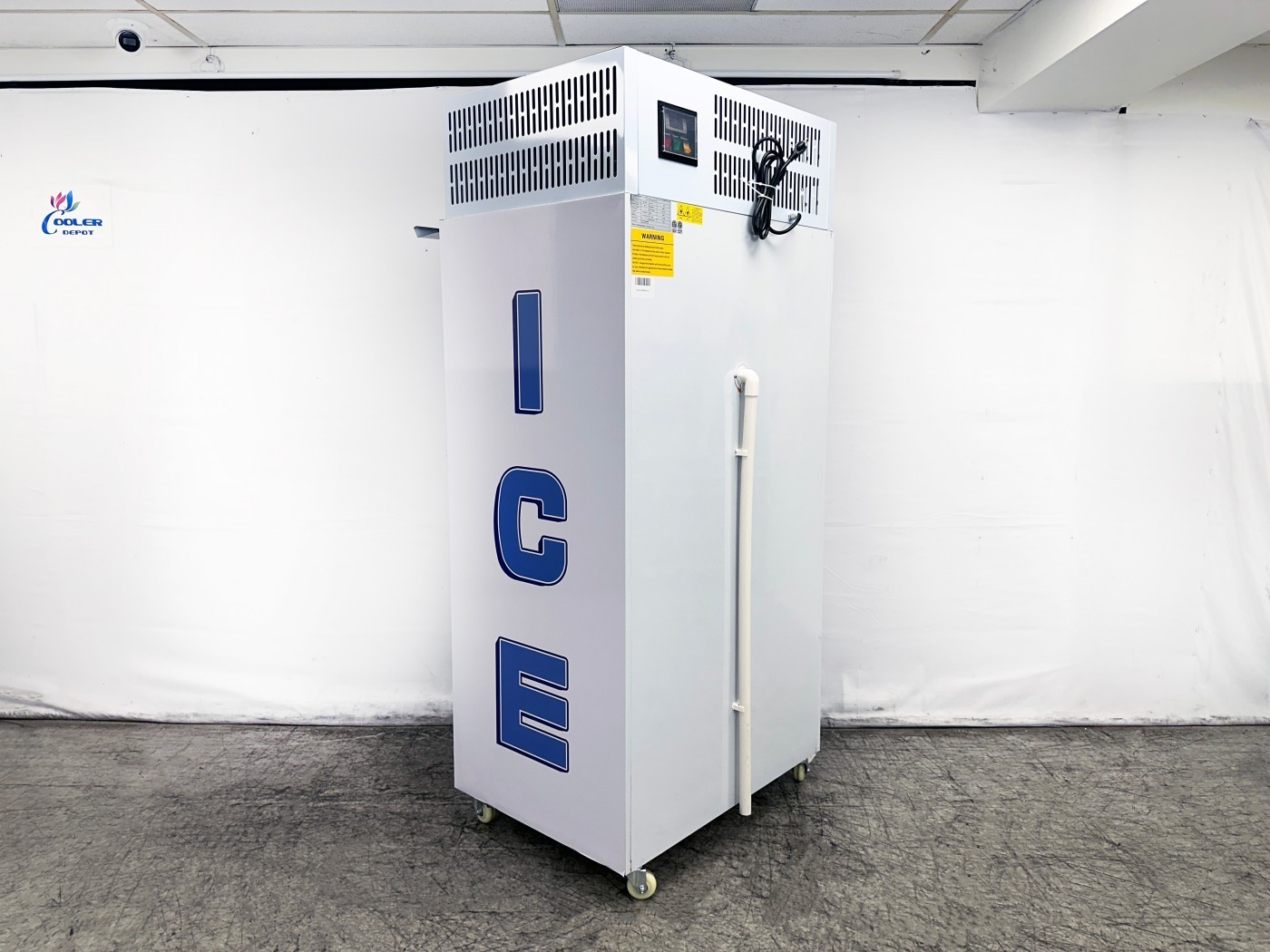 NEW 36" Ice Merchandiser Freezer Insulated 650L 100 Bags Capacity 115V
