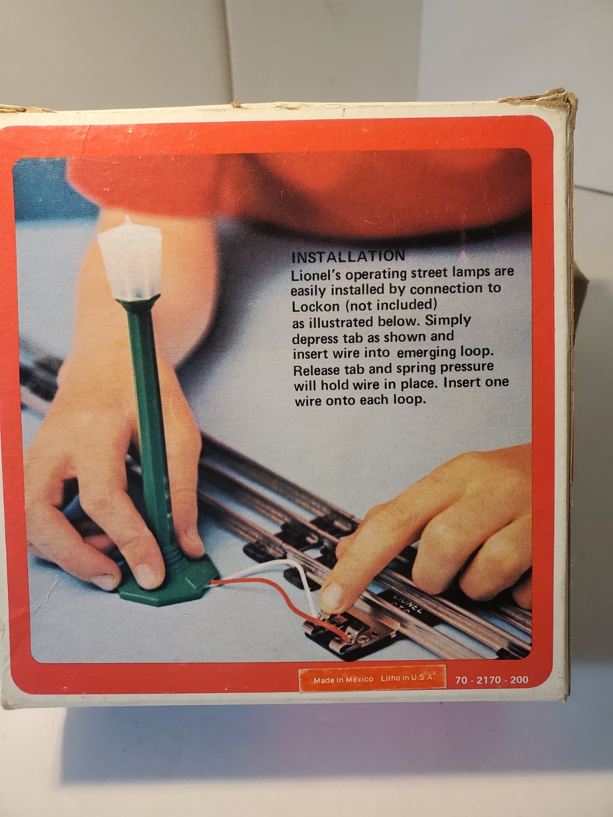 Lionel 6-2170 - 3 Operating Street Lamps In Original Box - New Never Used