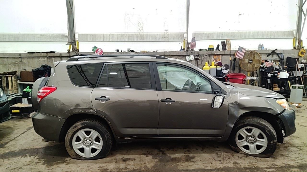 RAV 4 2010 Glove Box 7016339