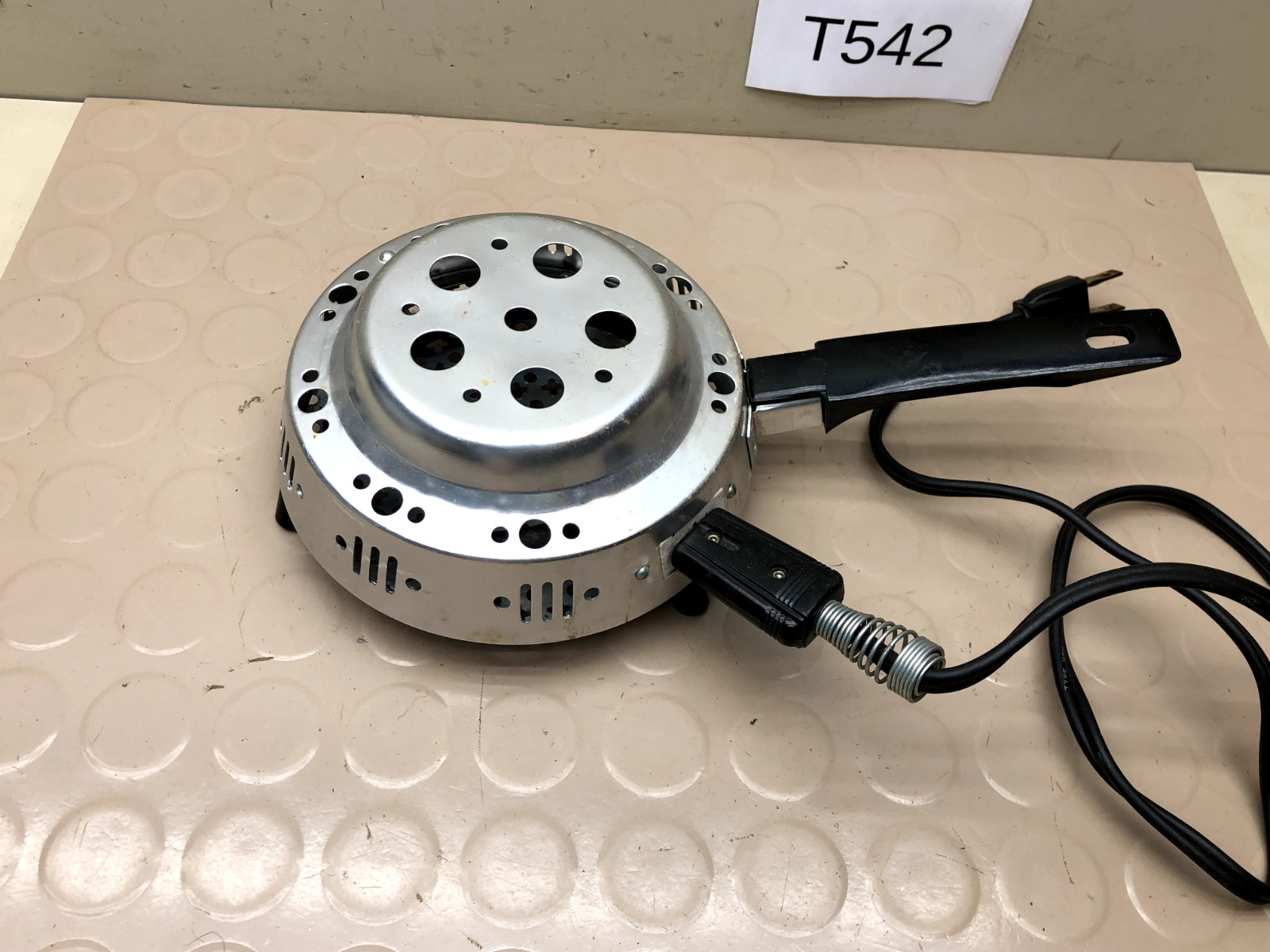 Vintage Electric Heating Plate with Handle & Removable Cord