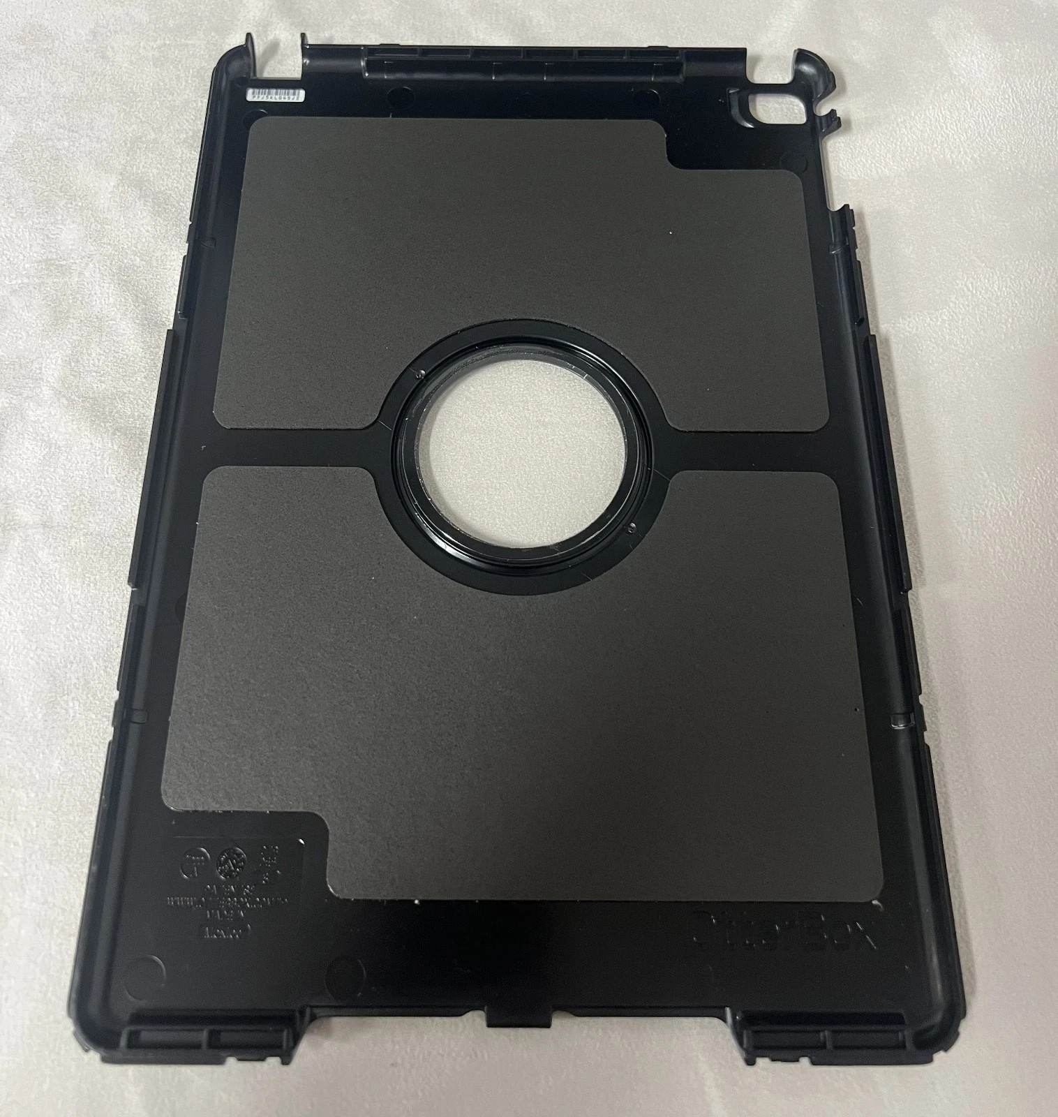 OtterBox Defender Series Case for Apple iPad Air 2 (A1566/A1567) USED