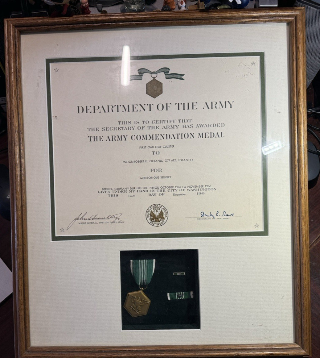 Framed Army Commendation Medal w/ First Oak Leaf w/Certificate SHIPS4FREE2USA!!
