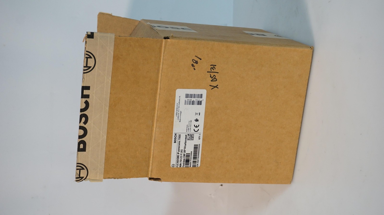 NOB-BOSCH FLEXIDOME IP PANORAMIC 7000 MP 12MP 180º IVA NIN-70122-F1A CAMERA+F1AS