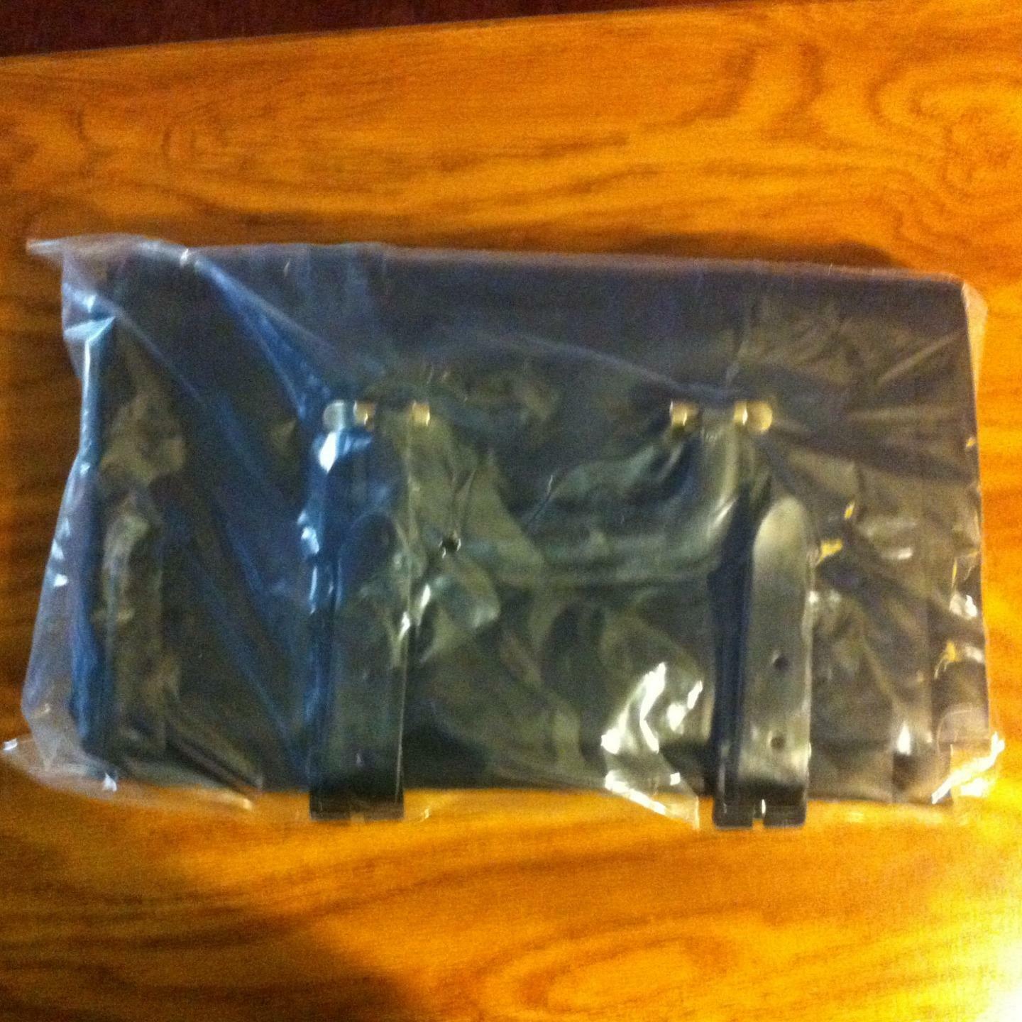 Carry All Safe & Sound Knife Roll w/Handle Holds Approx. 60 Pocket Knives AC90