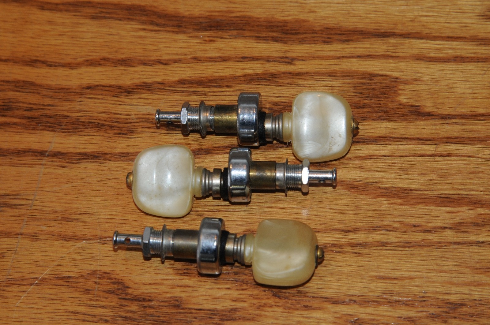 3 Three Geared Peg Tuning Knobs off Gibson Banjo Vintage Musical Instrument Part