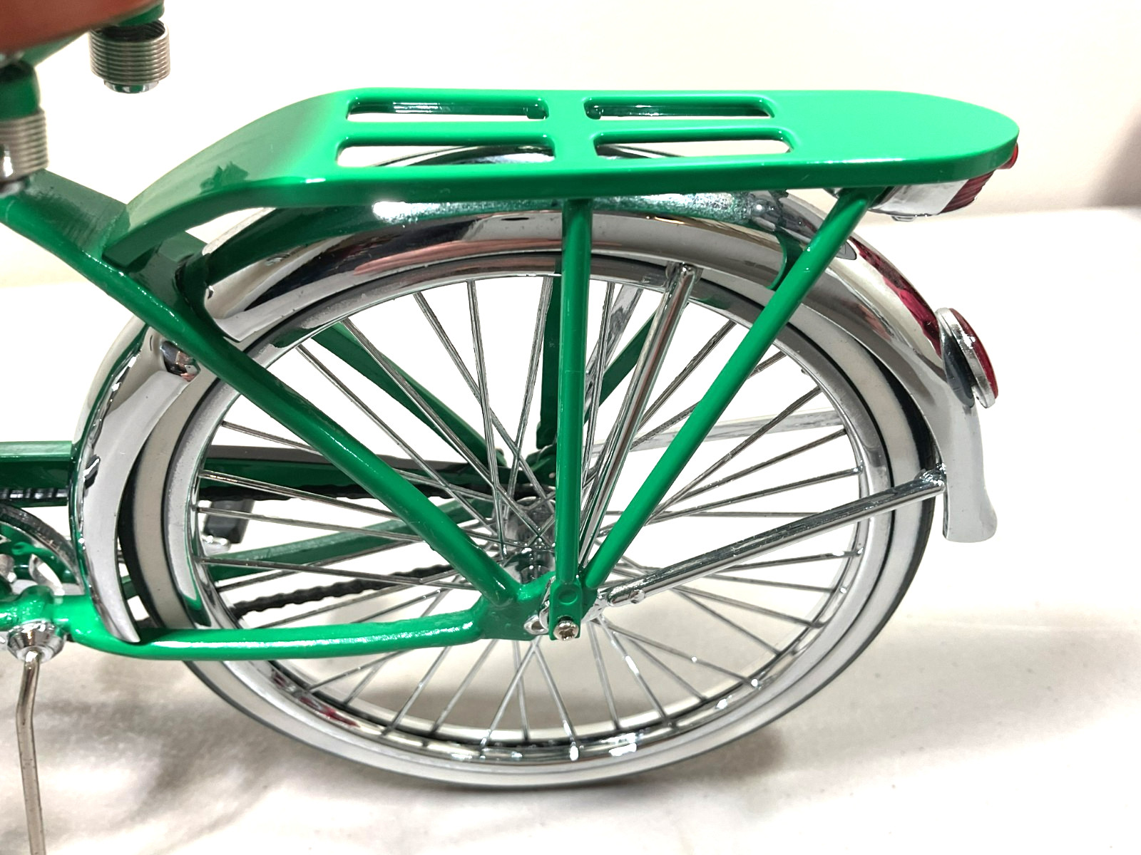 Schwinn Phantom bicycle, Die-cast Metal, 1:6 Scale, Green Enamel Finish, Nice!