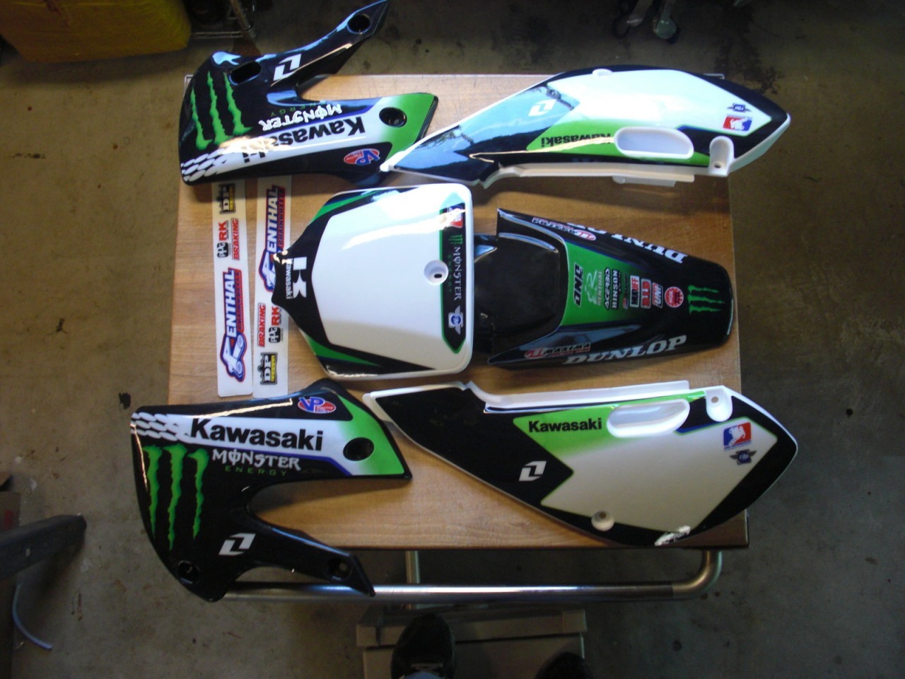 KLX 110 02-09 Kx 65 02-20 Graphic Kit w/ Plastics Black kit New Free Grips