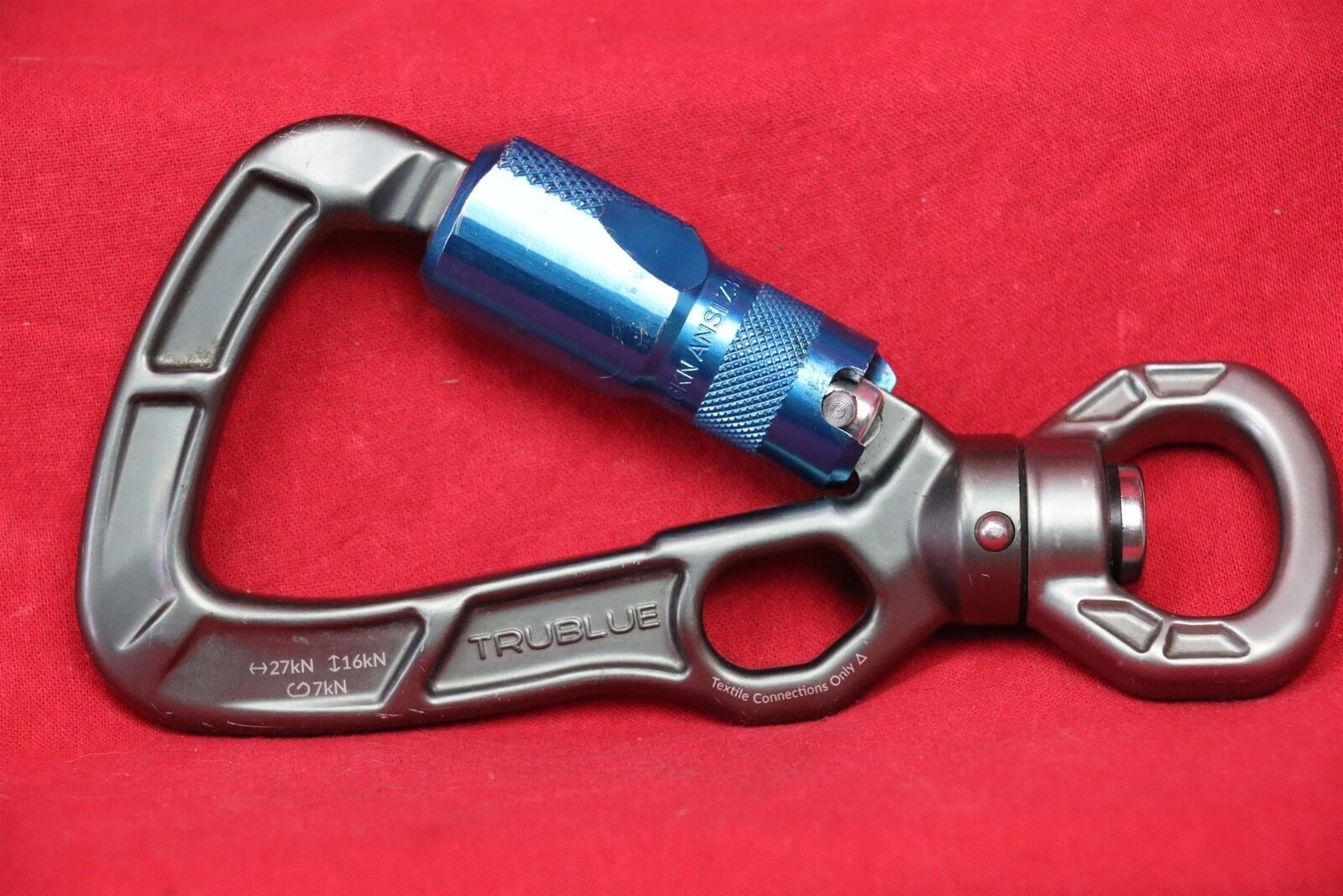 1 TruBlue TRU-LOCK TRIPPLE LOCKIONG FORGED ALUMINIUM CARABINER W. SWIVEL BASE