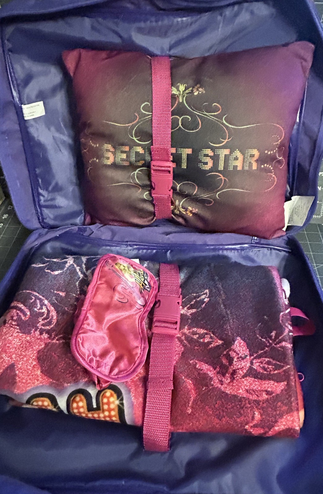 Disney Hannah Montana Slumber Pack w Tote Sleeping Bag Pillow Eye Mask Set NEW