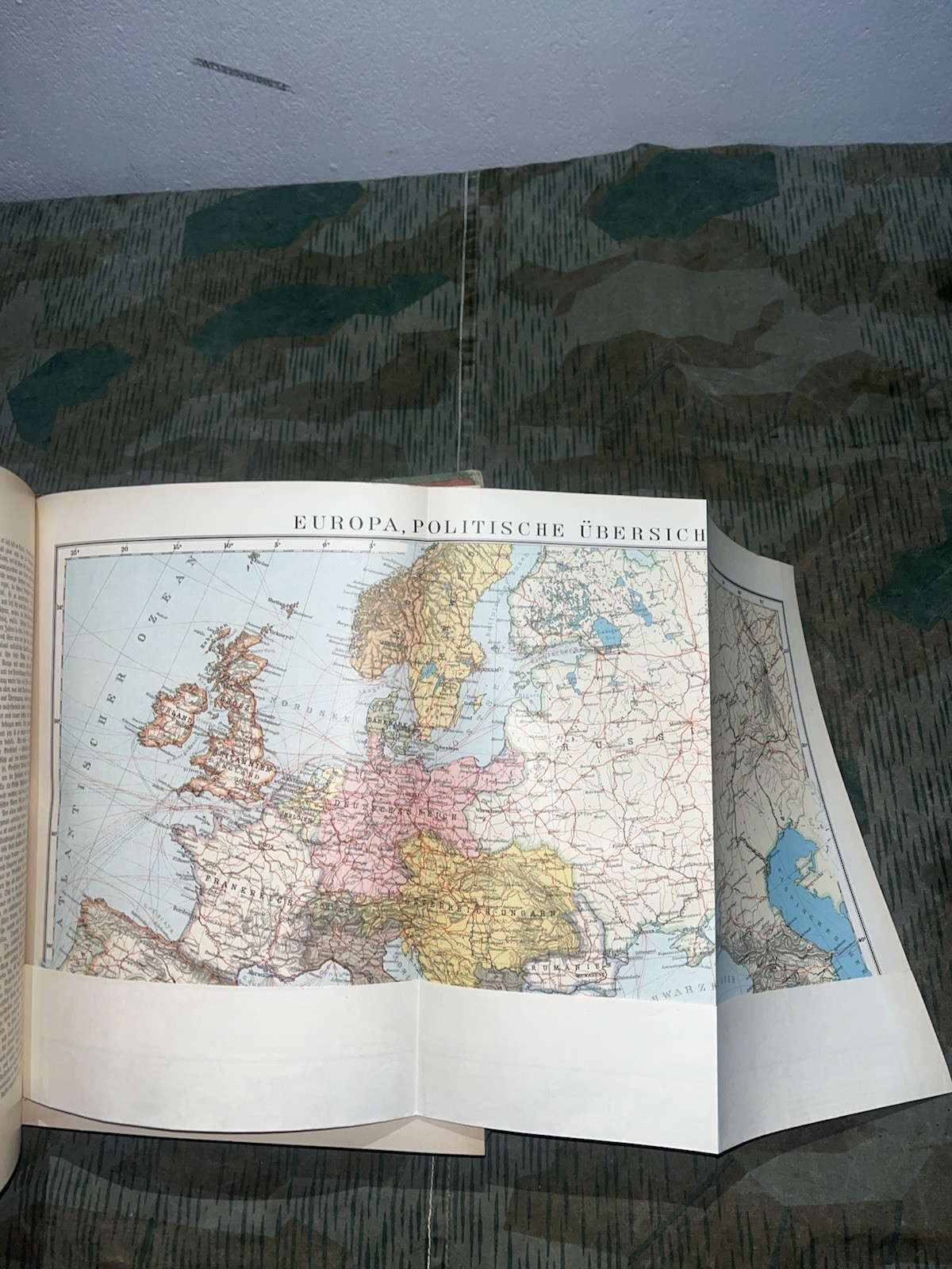 WW2 German Era Original Die Geschichte Des Weltkriegs Book #1 on German Military