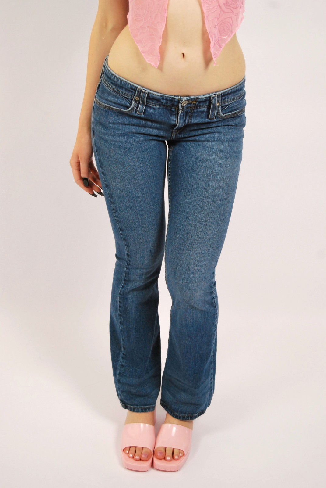 Y2K Levis Bootcut Jeans (7) medium blue denim vintage womens low rise cute flare