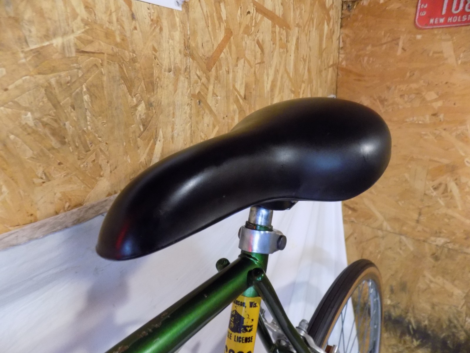 1972 SCHWINN VARSITY MENS 10-SPEED CAMPUS GREEN ROAD BIKE CONTINENTAL RACER 27