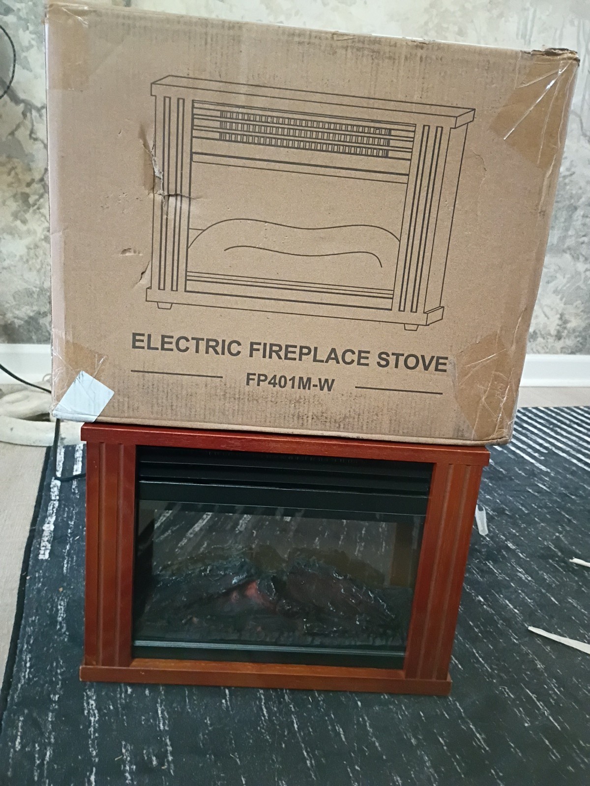 Electric Fireplace Stove Heater with Lights. Gives Off A Lot Of Heat Quickly