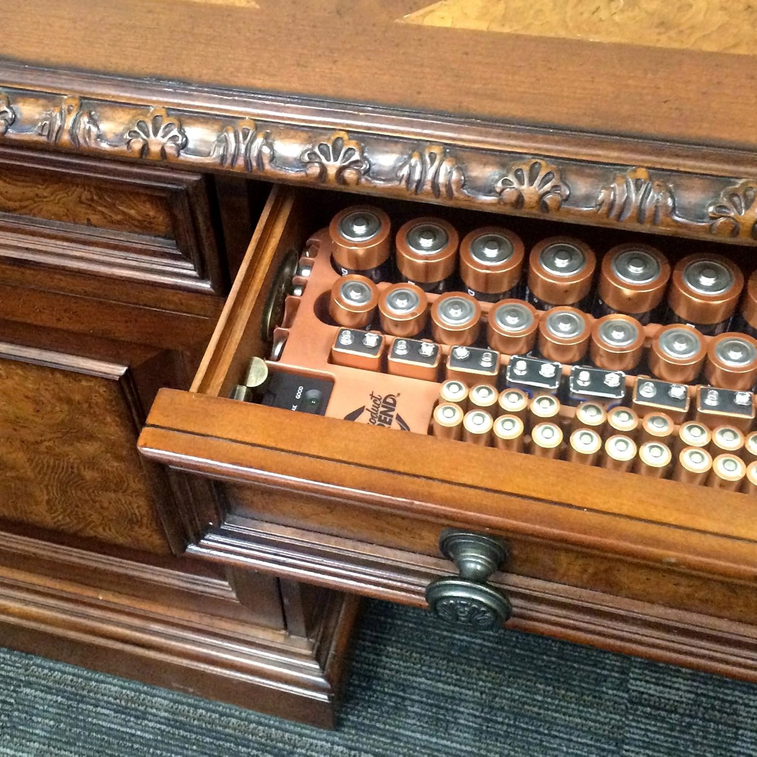 The Battery Storage Organizer Case and Battery Tester, Holds 77 batteries New