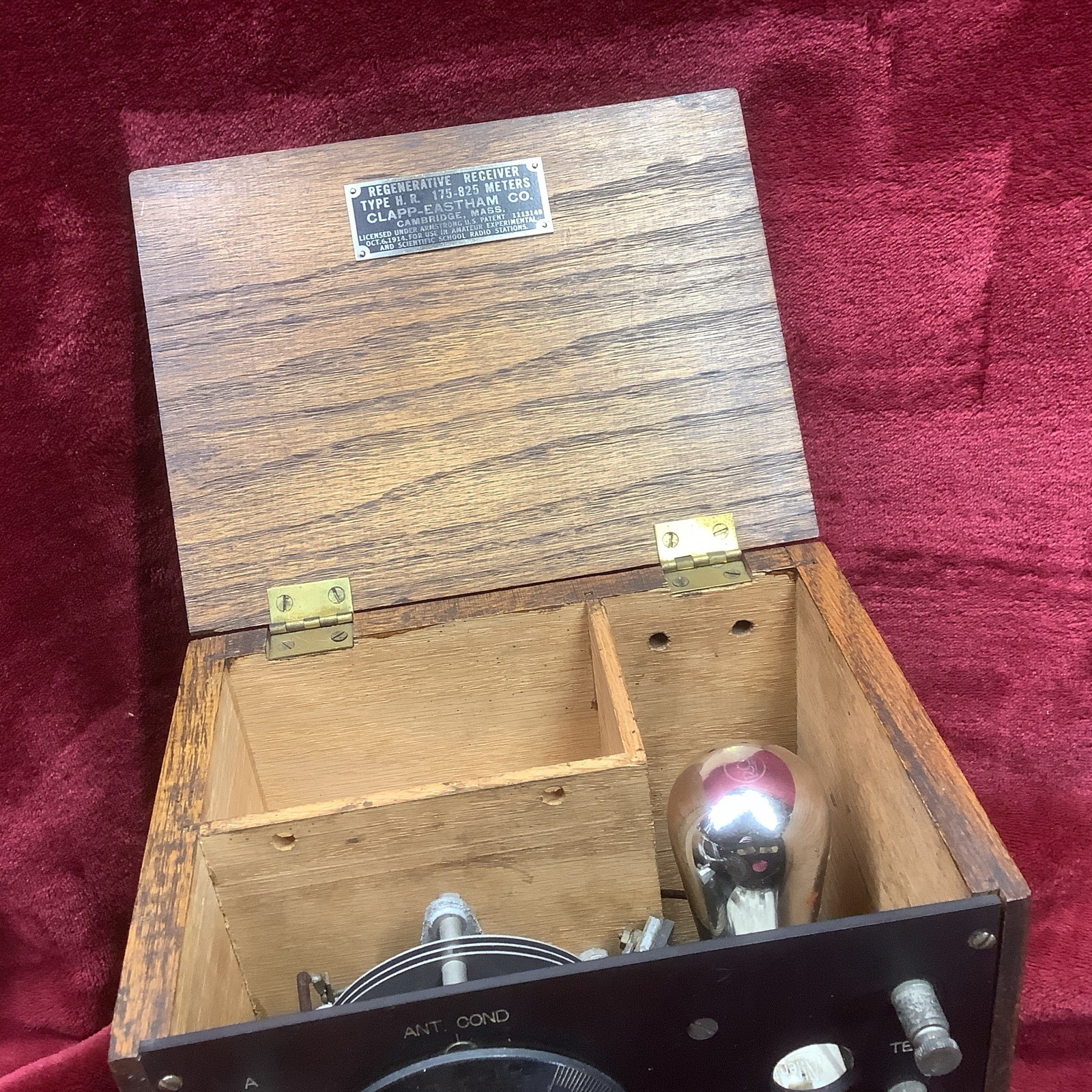 VTG Clapp-Eastham Type H.R. Tube Radio Regenerative Receiver 175-825 Meters Mass