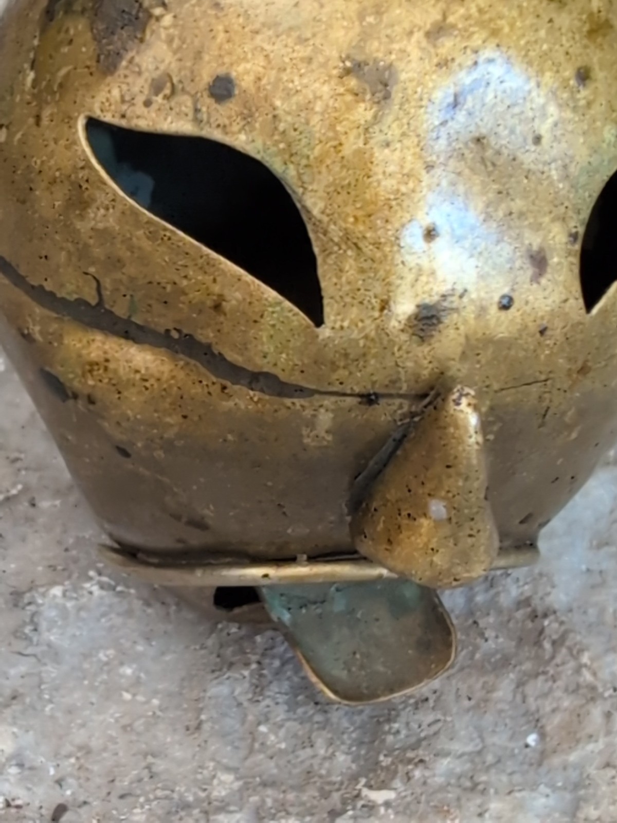 1960s Artes De Mexico Metalwork luchador Smoker Ashtray Incense Burner, 4.5”