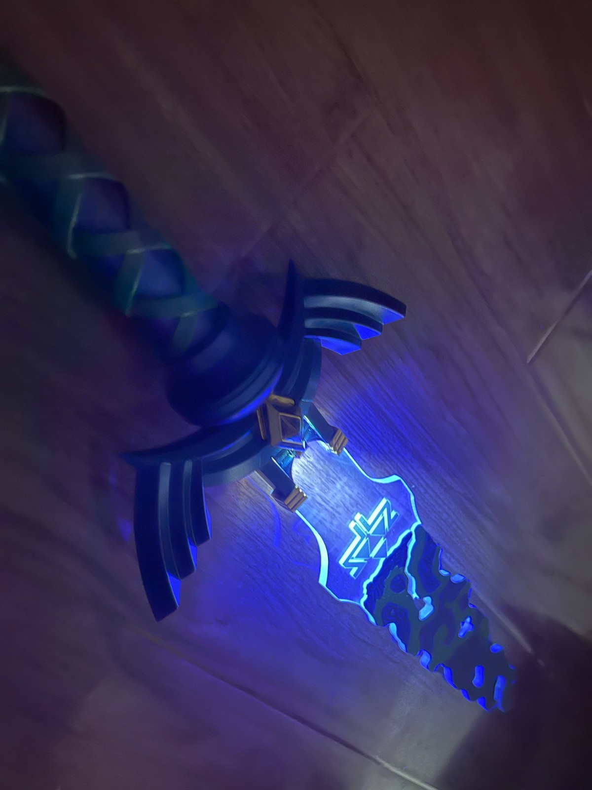 Zelda master Sword, 27 Inches Rechargeable Pre-Assembled Plastic Light Up