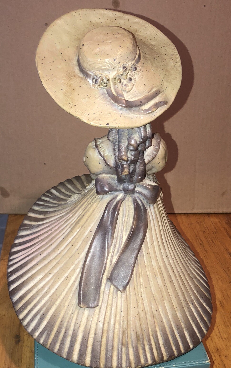 1975 Universal Statuary Garden Sculpture Figurine 12” Southern Belle Girl 😊