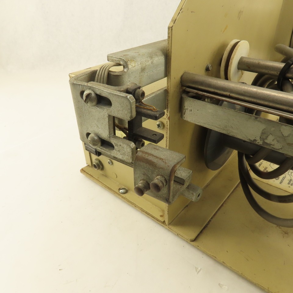 Grip A Tab LH-31 110V 1Ph Automatic Label Tape Dispenser 3" Core